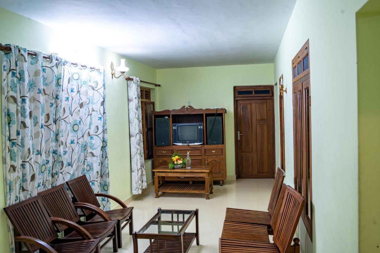 Kalpavanam Heritage Resort Thekkady Bilik gambar